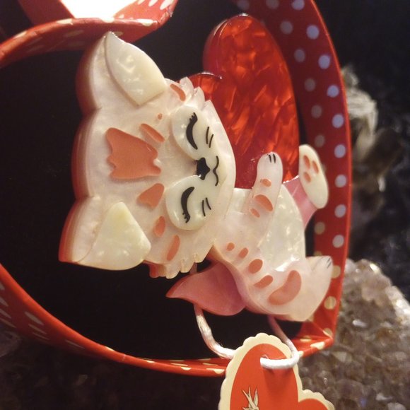 NIB Valentine's Day Feline The Love Erstwilder Brooch - Picture 4 of 7